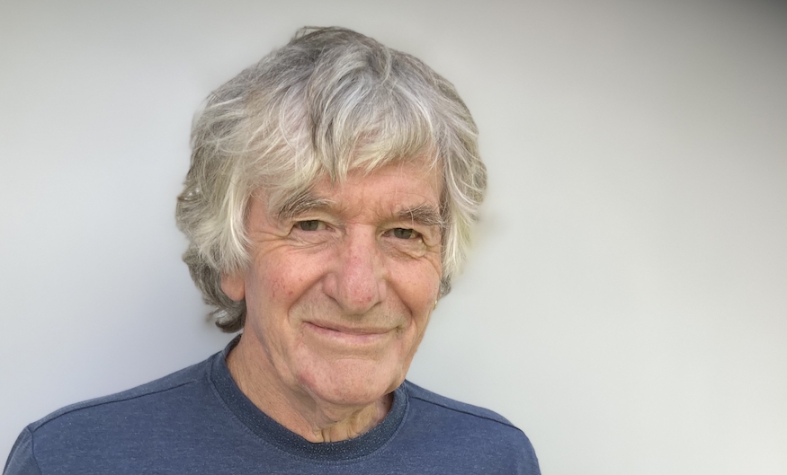 crime fiction author Kit Fielding in blue t-shirt