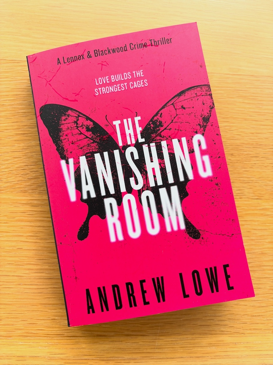 Photo of The Vanishing Room by Andrew Lowe front cover
